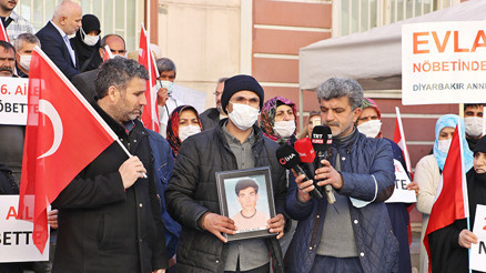 Diyarbakırda HDP önündeki eylemde aile sayısı 266 oldu