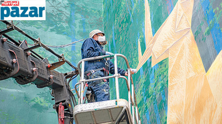 ‘Tam anlamıyla bir beyaz yakalıydım  ama elleri boyalı...’