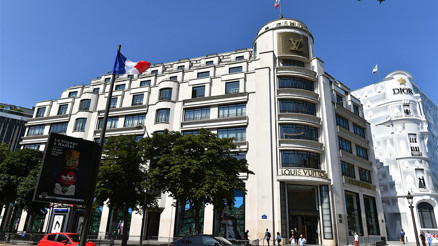 Fransanın lüks markaları da Rusyadan çekiliyor