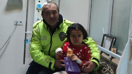 Aysimayı ölümden kurtardı, kendisi yaralandı Kendi canını düşünmedi
