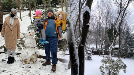 Ünlülerden kar manzaraları... Berfu Yenenler: Evde mahsur kaldığımız günlerdeyiz Ünlülerden kar manzaraları... Berfu Yenenler: Evde mahsur kaldığımız günlerdeyiz
