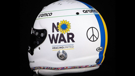 Vettelin kaskındaki KKTC bayrağı olay oldu