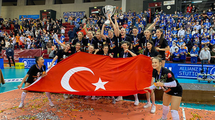 Son dakika: CEV Kupasında şampiyon Eczacıbaşı Dynavit