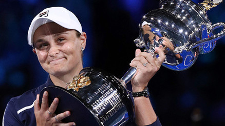 Ashleigh Barty zirvede bırakıp gitti