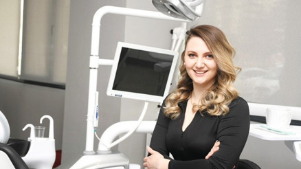 Gülüş tasarımıyla mutlu bir gülümseme