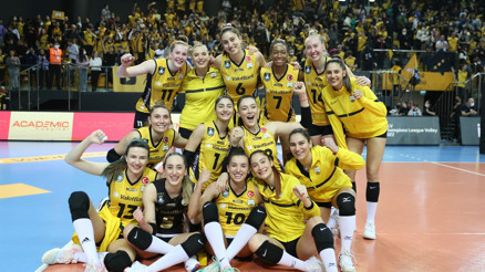 VakıfBank, Avrupa finali yolunda Fenerbahçe karşısında