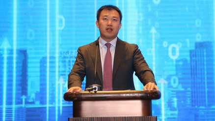 “Kamuda dijital dönüşüm büyük bir hızla devam ediyor” “Kamuda dijital dönüşüm büyük bir hızla devam ediyor”