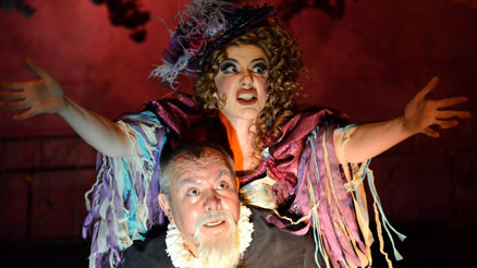 Modernden klasiğe tiyatro haftası