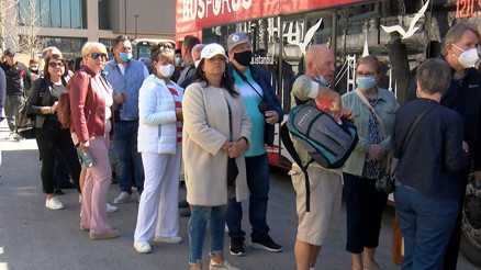 Dev gemi İstanbula demirledi 1036 yolcu turist alışverişe çıktı