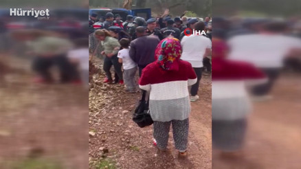 Yıkım ekibi davul zurnayla karşılandı, iş ciddiye binince arbede çıktı