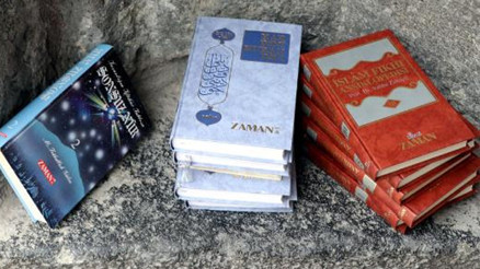 Cami girişine FETÖ elebaşı Gülenin yazdığı kitap bırakıldı