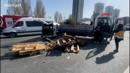 Esenyurt TEMde zincirleme kaza