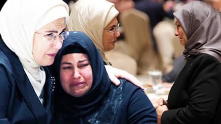 Emine Erdoğan: Kadına kalkan elleri lanetlemeye devam edeceğiz