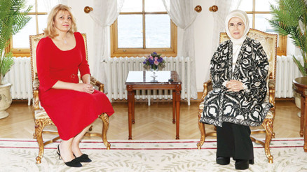 Bulgar First Lady’den Demir Kilise teşekkürü Bulgar First Lady’den Demir Kilise teşekkürü