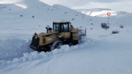 Bayburtta metrelerce karla mücadele