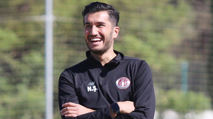 Son Dakika: Galatasarayda başkan adayı Metin Öztürk ile Fraport TAV Antalyaspor arasında Nuri Şahin savaşı Kılıçlar çekildi, arka arkaya sert açıklamalar...