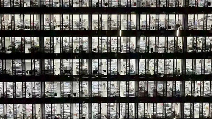 Şangayda koronavirüs karantinasında durum kritik: Ofisler hastaneye dönüştürüldü