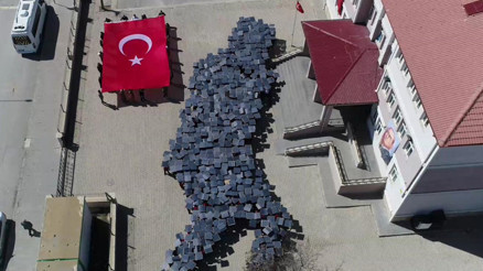 Tüm yurtta 23 Nisan Ulusal Egemenlik ve Çocuk Bayramı coşkusu Tüm yurtta 23 Nisan Ulusal Egemenlik ve Çocuk Bayramı coşkusu