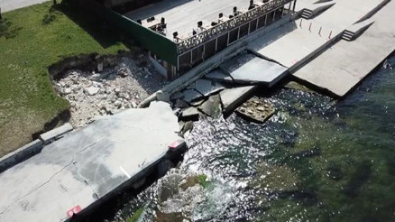 Beylikdüzü sahilinde yürüyüş yolu çöktü