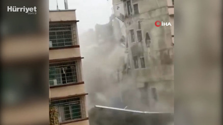 Çinin Hunan eyaletinde bina çöktü