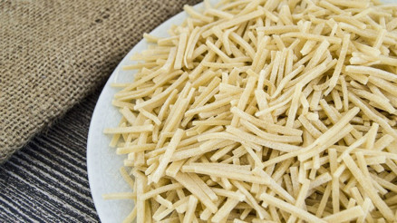 Erişte nasıl yapılır Yumurtalı ev yapımı erişte tarifi ve püf noktaları Erişte nasıl yapılır Yumurtalı ev yapımı erişte tarifi ve püf noktaları