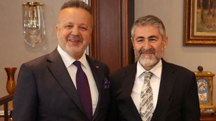 Bakan Nebati: 250 milyar dolarlık ihracat hedefine adım adım ilerliyoruz