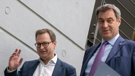 Gazeteciyi tehdit eden Mayer’in yerine Huber getirildi