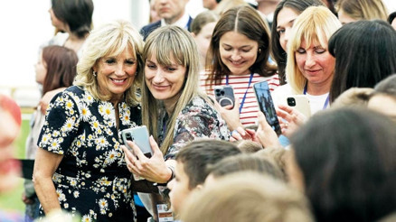 Jill Biden, Ukraynalı mülteciler için geldi