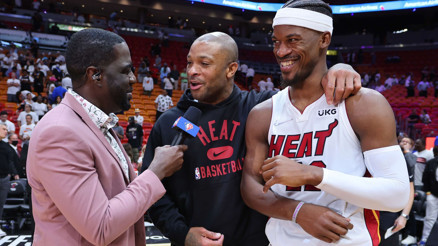 Phoenix Suns ve Miami Heat farklı kazanıp serilerinde öne geçti