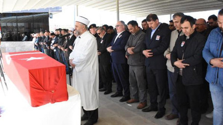 Kazada ölen polis memuru son yolculuğuna uğurlandı Gözyaşları sel oldu
