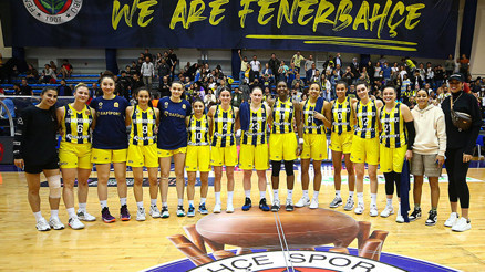 Fenerbahçe Safiport final serisinde 2-0 öne geçti Fenerbahçe Safiport final serisinde 2-0 öne geçti