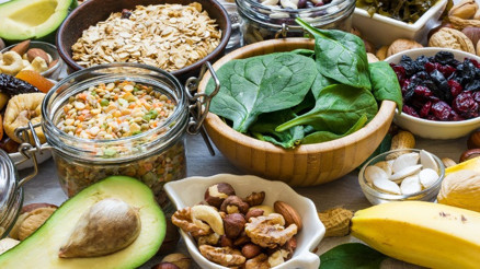 Magnezyum hangi besinlerde var Magnezyum eksikliği belirtileri nelerdir ve neden olur Magnezyum eksikliğini gideren yiyecekler