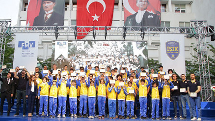 Başarılı sporculara ödül