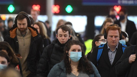 Maymun çiçeği virüsü nedir, nasıl bulaşır, belirtileri nelerdir İşte maymun çiçeği virüsü tedavisi hakkında bilgiler