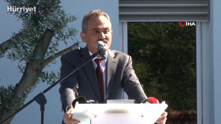 Bakan Mahmut Özer: İki aylık sürede 16 bin 361 kütüphane yaptık