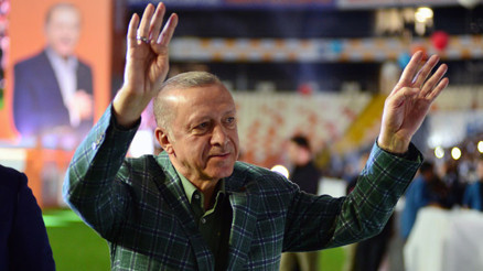 Son dakika: Cumhurbaşkanı Erdoğandan Akşenere tepki: Sen kim Abdülhamide saygısızlık kim