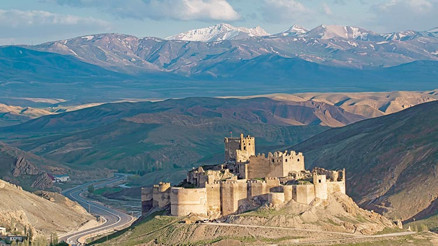 Van: 4 gün 16 farklı rotada...