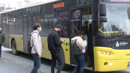 MASKE ZORUNLULUĞU KALKTI MI Hastanelerde ve toplu taşımada maske yasağı var mı Sağlık Bakanı açıkladı