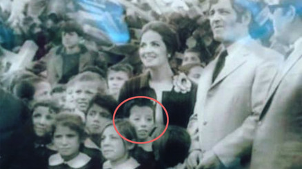 Türkan Şorayın tam önündeyim
