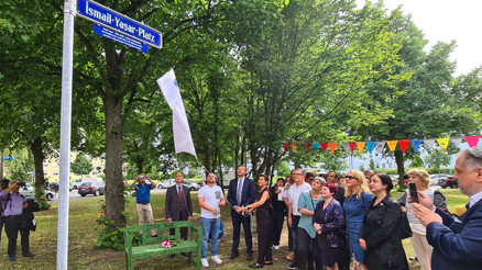 ‘İsmail Yaşar Meydanı’ törenle açıldı