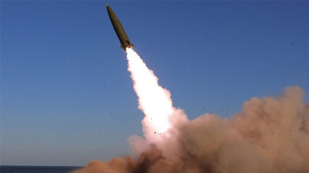 Kuzey Kore, Japon Denizi istikametine 8 füze fırlattı