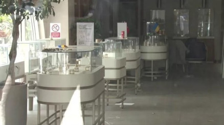 Kadıköy’de mücevher firması vurgunu: 110 bin kişiyi 250 milyon dolar dolandırıp kayıplara karıştılar Kadıköy’de mücevher firması vurgunu: 110 bin kişiyi 250 milyon dolar dolandırıp kayıplara karıştılar