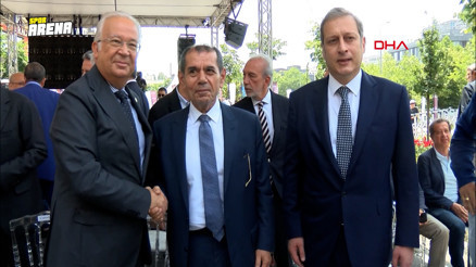 Galatasarayda mevcut başkan ve başkan adayları bir araya geldi Galatasarayda mevcut başkan ve başkan adayları bir araya geldi