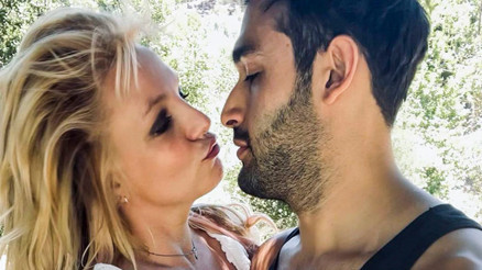 Eski eşi, ünlü şarkıcının düğününü bastı: O benim ilk ve tek eşim