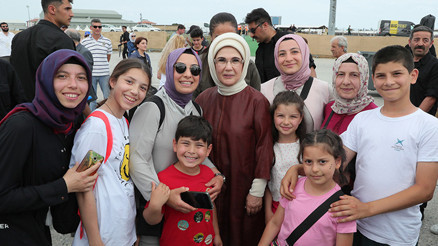 Emine Erdoğan, 5. Etnospor Kültür Festivalini ziyaret etti
