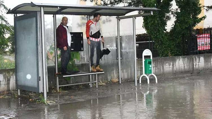 Çorluda sağanak yağış etkili oldu