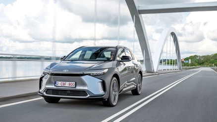 85 yıllık Japon elektrikli oldu 85 yıllık Japon elektrikli oldu