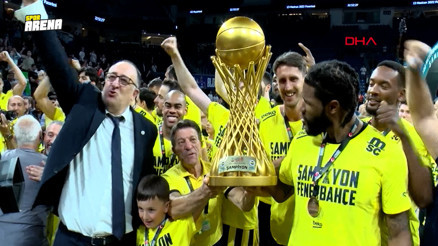 Anadolu Efesi yenen F.Bahçe Beko zafere ulaştı Sarı lacivertliler 10. kez şampiyon oldu