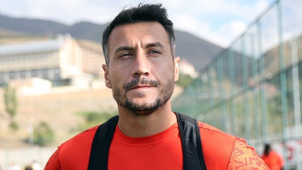 Göztepede Jahovic takımda kalacak mı 3 kulüp istekli...