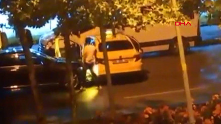 Eski nişanlı dehşeti: Otomobiliyle çarptı, yol kesip darbetti